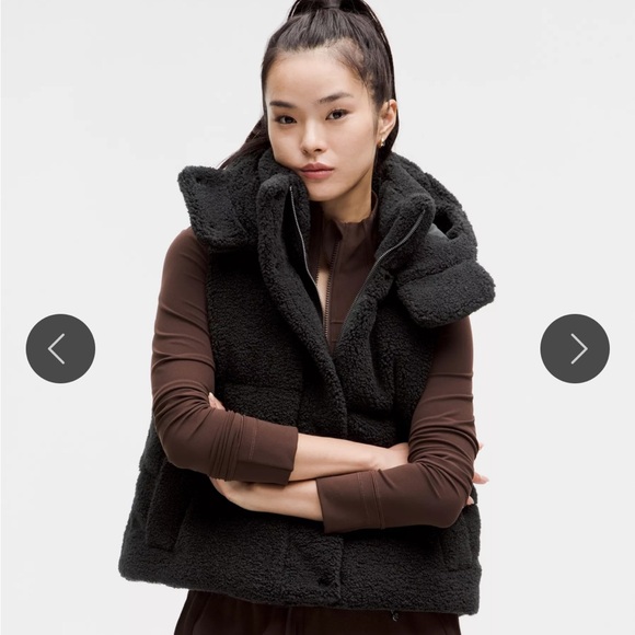 lululemon athletica Jackets & Blazers - NWT Lululemon Wunder Puff Cropped Vest *Textured Fleece Teddy Black missing hood